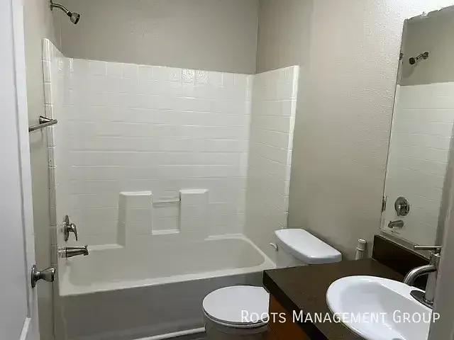 1441 Winona St #1441WN — Photo 12