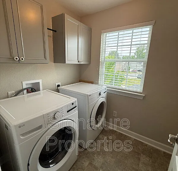 100 Sandalwood Ln — Photo 16