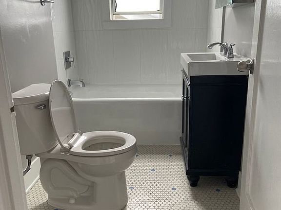 5th image of 5918 Genoa St #7