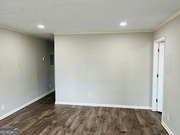 5th image of 800 Bedford Bay Trl
