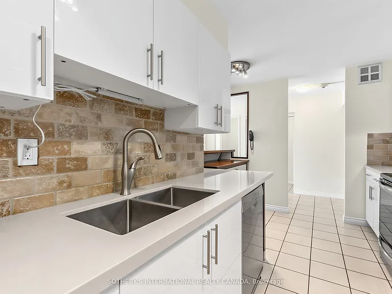45 Carlton St #403 — Photo 12