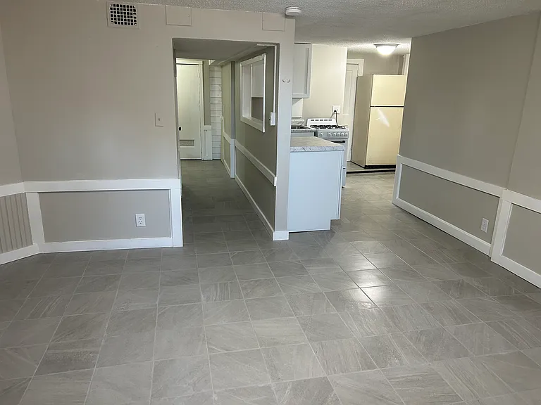 607 N 40th St #5 — Photo 10
