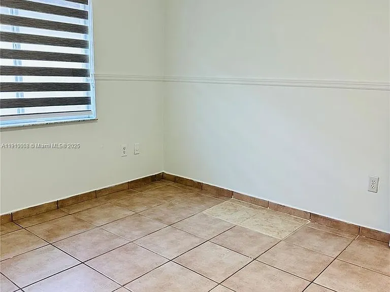 1101 NW 134th Pl — Photo 14
