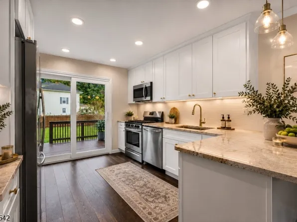 34 Nestor St, Franklin Boro, NJ 07416