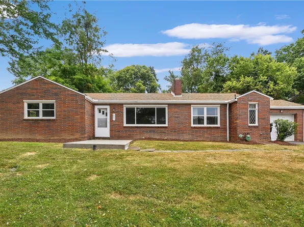 657 Rolling Green Dr, Bethel Park, PA 15102