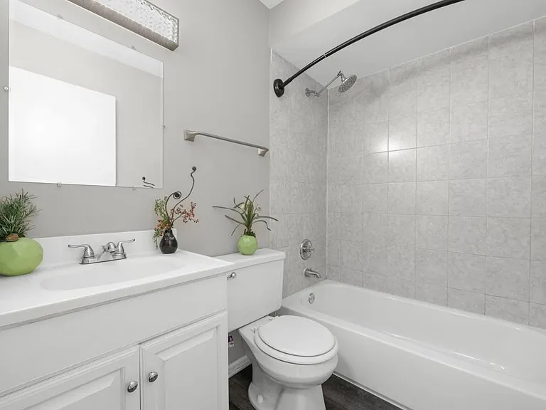 8641 W Foster Ave #1 — Photo 5