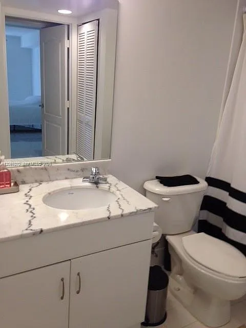 The Club At Brickell Bay — Photo 3