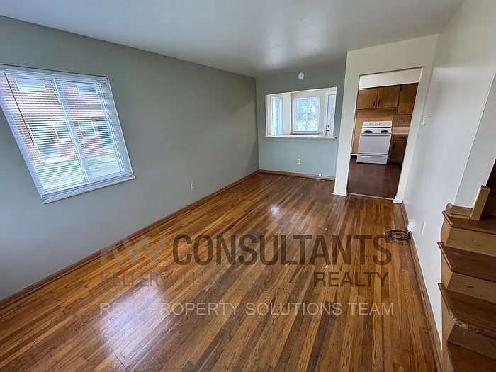 2 bed, 1.0 bath, 1050 sqft, $995 — Photo 4