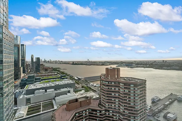 Sold by Compass | media 15