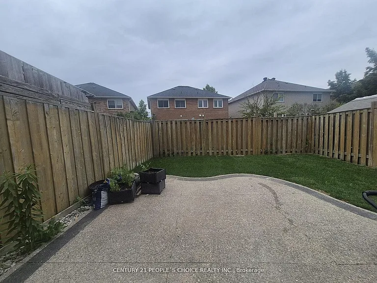 1292 Godwick Dr #LOWER — Photo 26