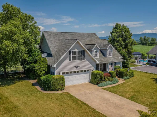 242 Kensington Dr, Elkton, VA 22827