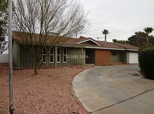 324 E Country Club Dr, Henderson, NV 89015