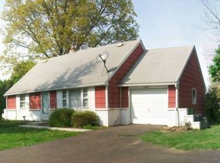 1191 Almshouse Rd, Warminster, PA 18974