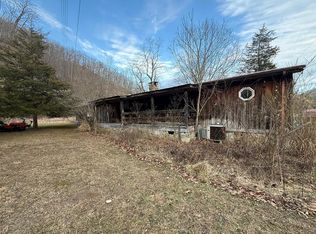 345 Davis Rd, Pikeville, KY 41501