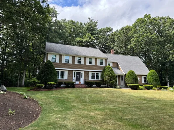 72 Hickory Dr N, Raynham, MA 02767