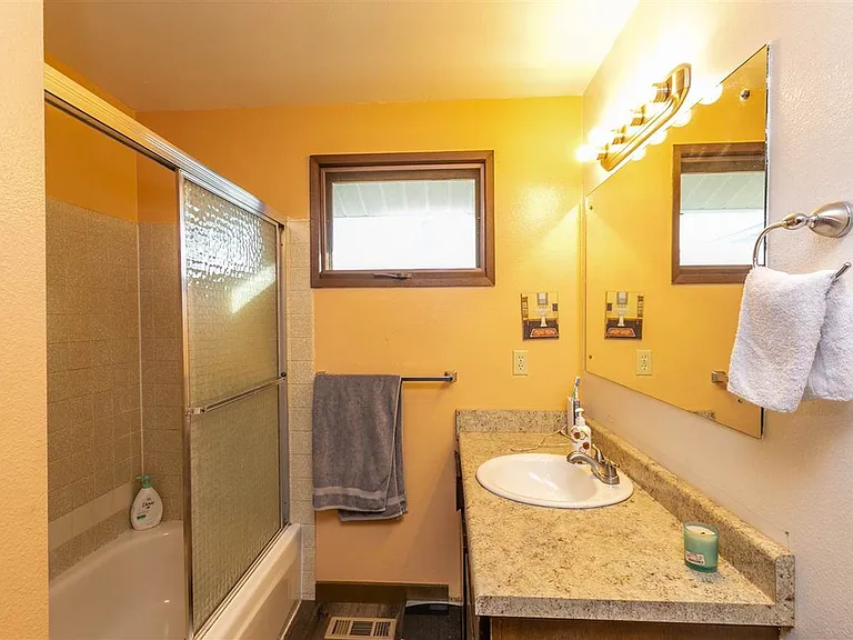12518 E Boone Ave — Photo 14