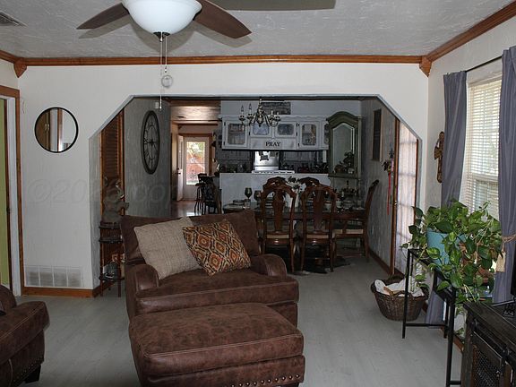 4th image of 523 Blevins St