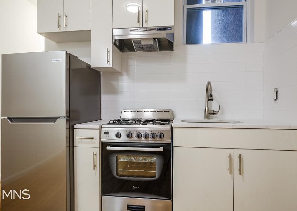 1st image of 2310 A C Powell Blvd APT 10