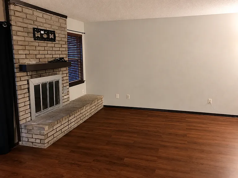 3901 N Kickapoo Ave #44 — Photo 3