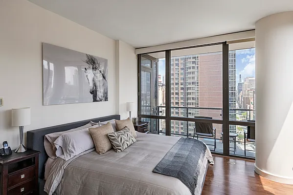 Rented by Compass | media 19