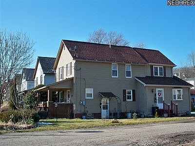 2nd image of 534 W Clark St