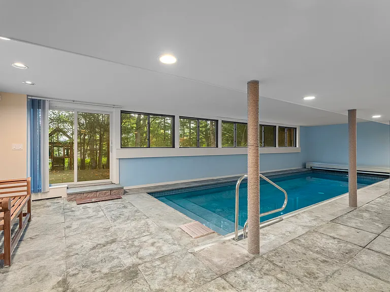 133 Blake Rd — Photo 32