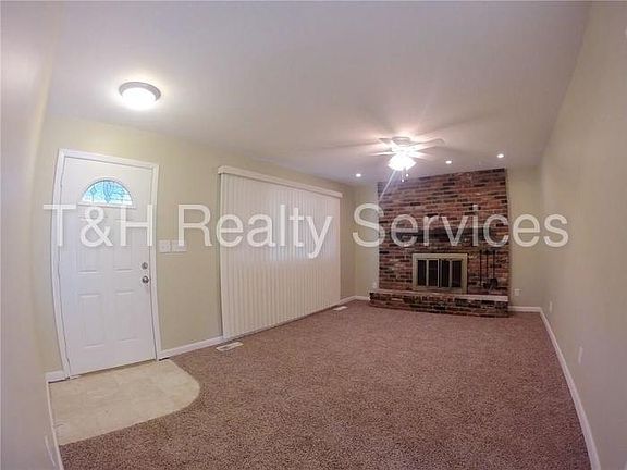 4th image of 539 S Fuller Dr