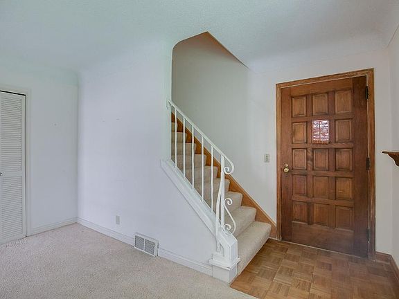 4th image of 5108 Windsor Ave