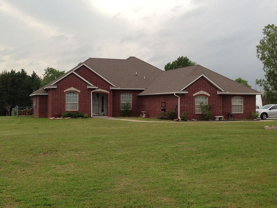 Brick home on 5 Acres