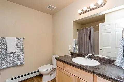 Jefferson Creek Apartments — Photo 3