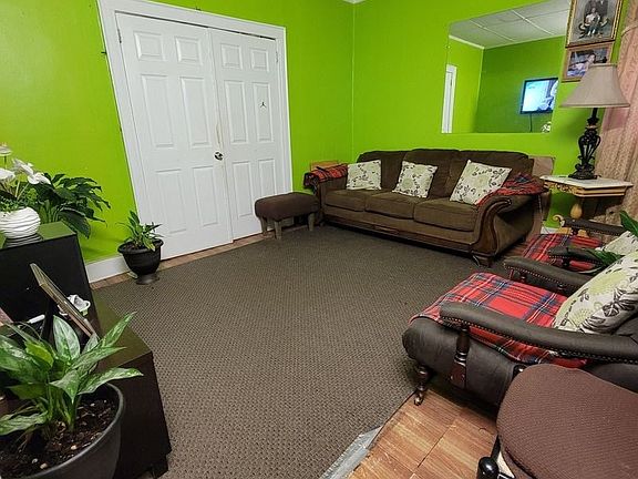 5th image of 5030 48th St