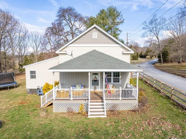 2310 Crockett Rd, Forest, VA 24551