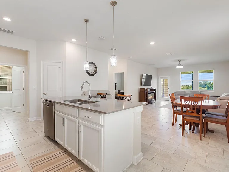 8720 Pacific Dunes Dr — Photo 5