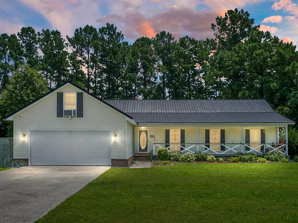 104 Lois Cir, Moncks Corner, SC 29461