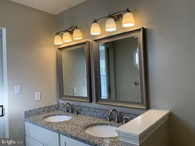 48005 Mayflower Dr — Photo 20