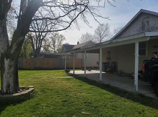 201 W South St, Colchester, IL 62326