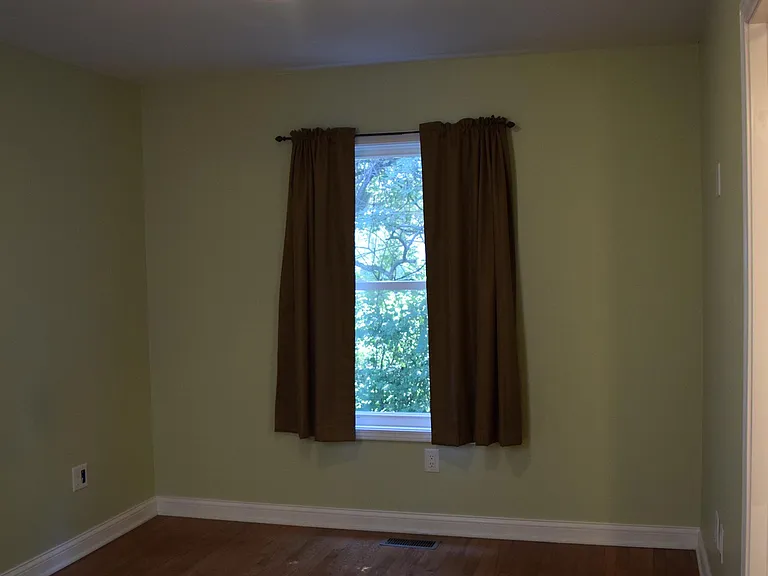 331 E Chestnut St — Photo 7