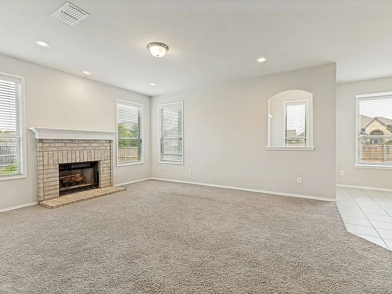 4400 Horsemint Cv — Photo 16