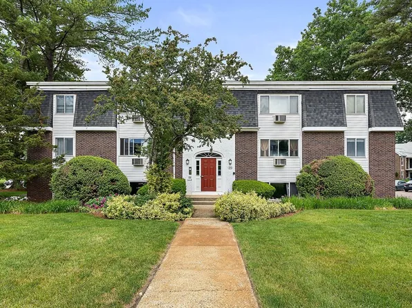 35 Will Dr Unit 3, Canton, MA 02021