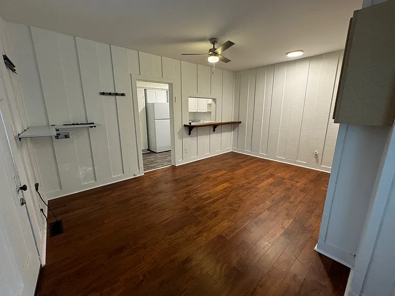 842 Mohawk St #B — Photo 2