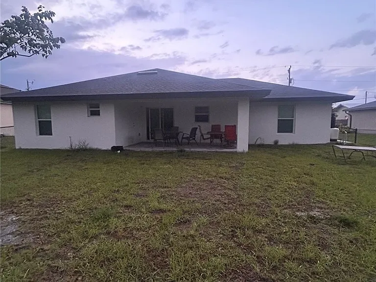 2812 NW 25th St — Photo 5