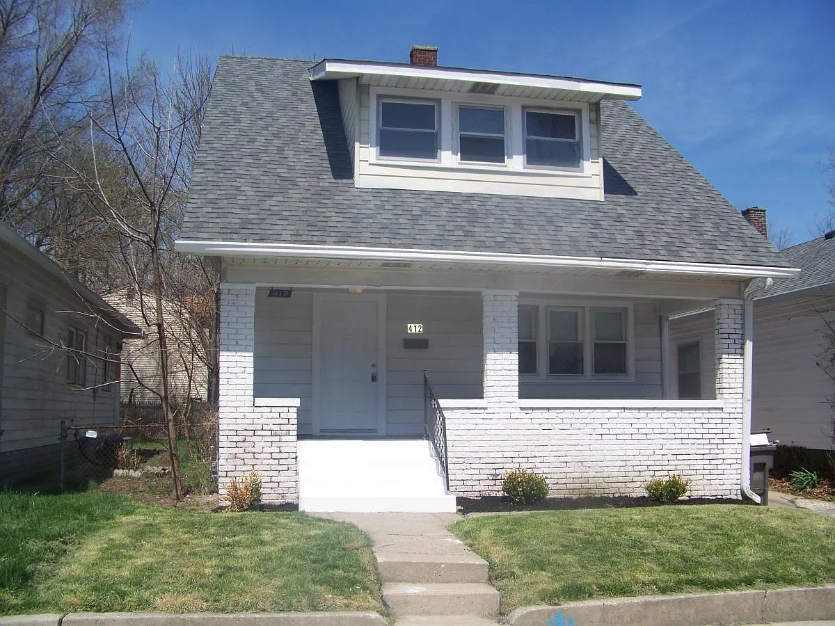 412 W 39th St photo 1