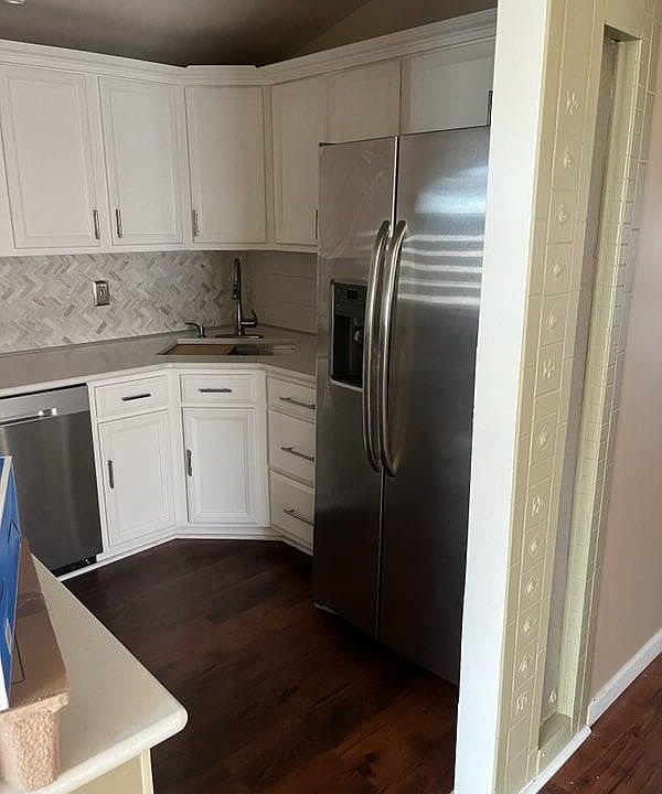 1st image of 2440 Gunther Ave Floor 1