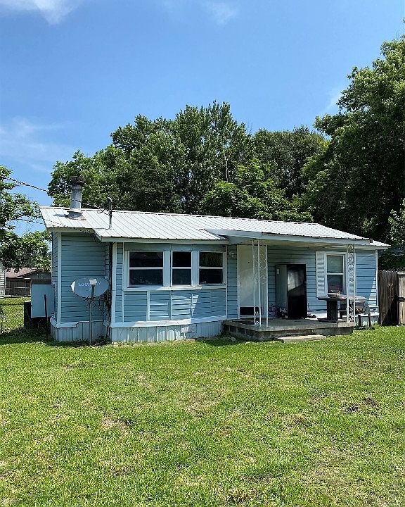 1st image of 603 E Avenue D
