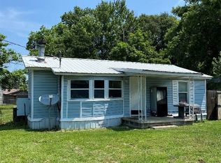 603 E Avenue D, Hooks, TX 75561