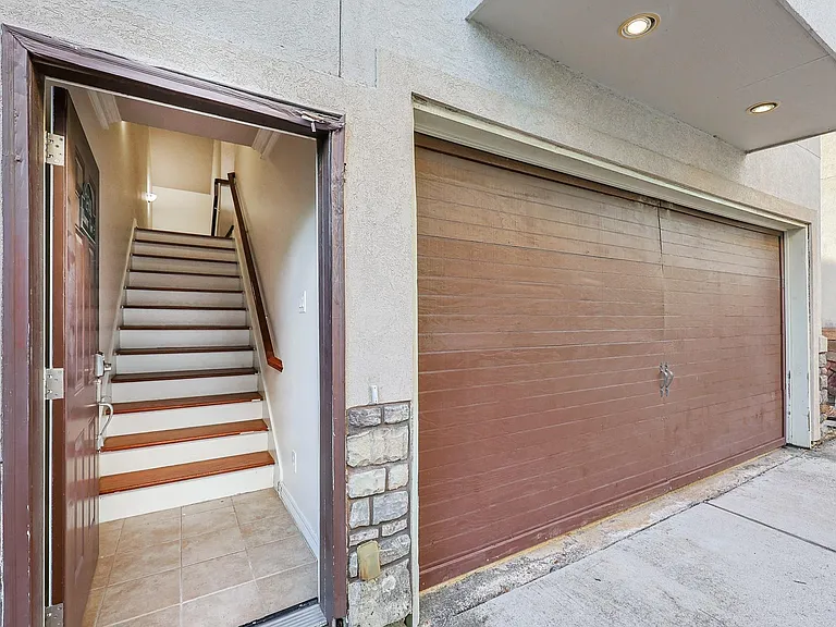 2540 Prospect St #C — Photo 3