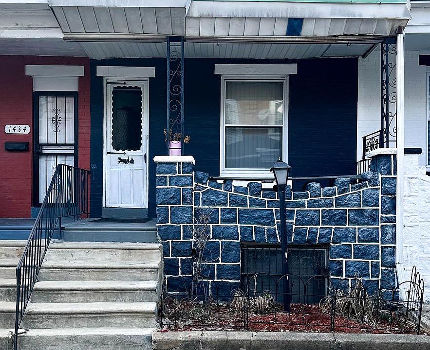 1st image of 1436 N Hobart St