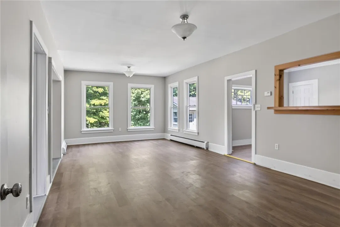 3 bed, 2.0 bath, 1500 sqft, $1,900 — Photo 4