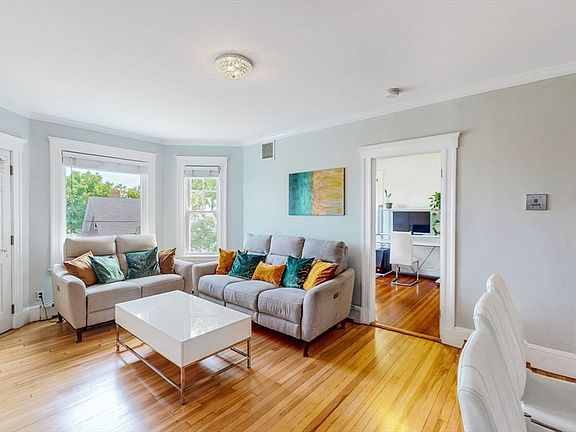 4th image of 33 Main St Unit 2