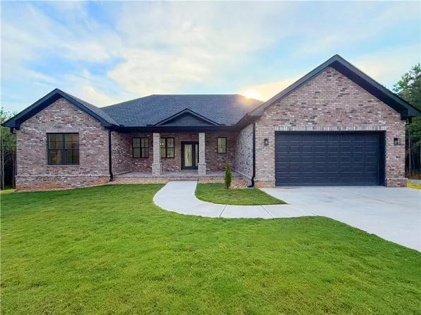 357 Bagley Rd, Forsyth, GA 31029